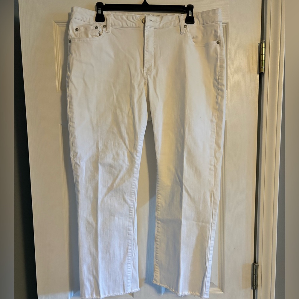 Crown & Ivy White Jeans 16